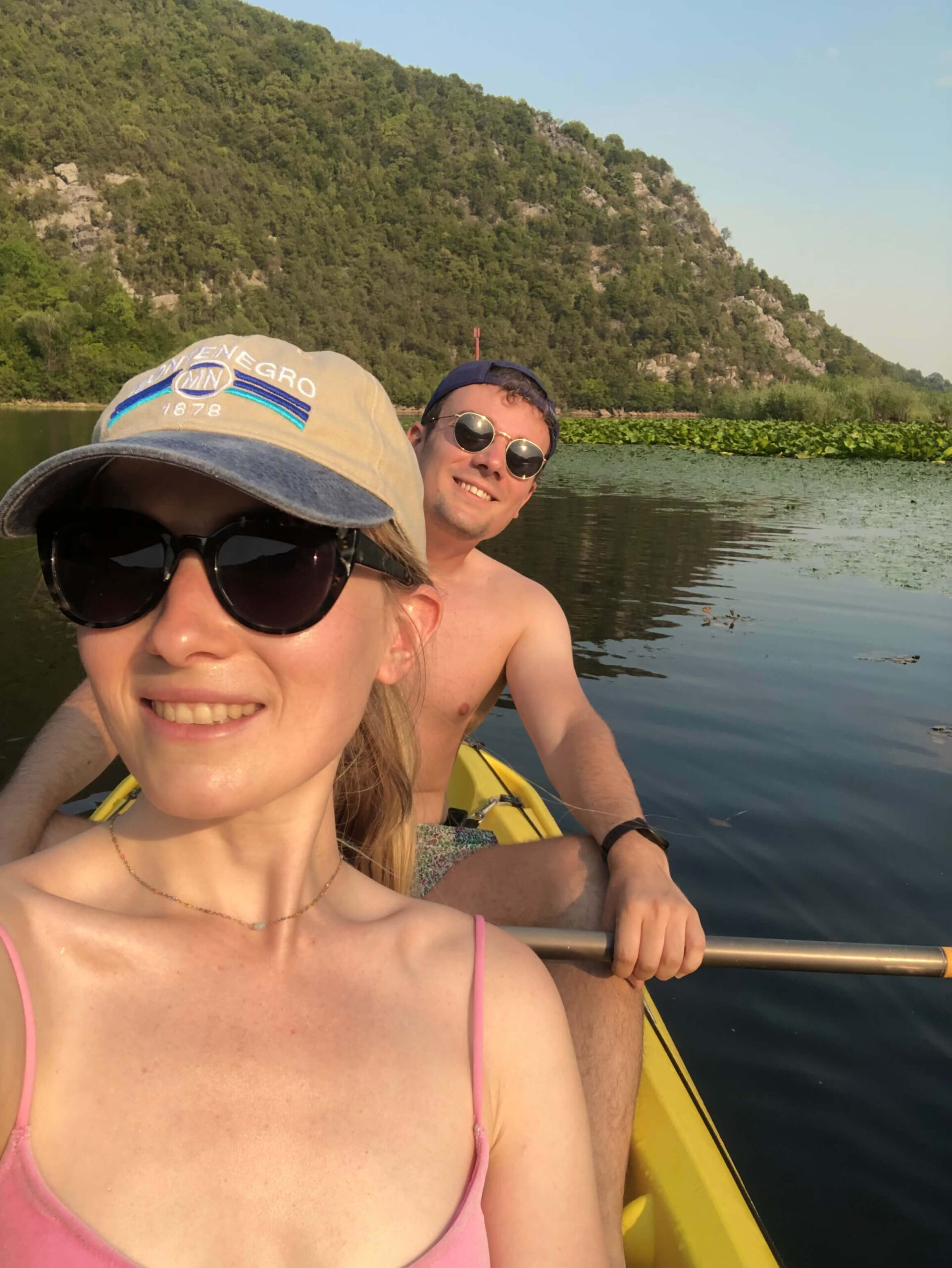 paul-louis et julie sur un kayak