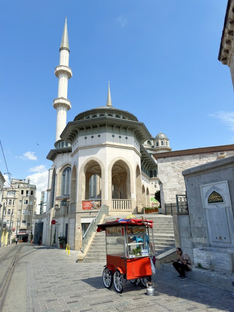 istanbul taksim mosquee