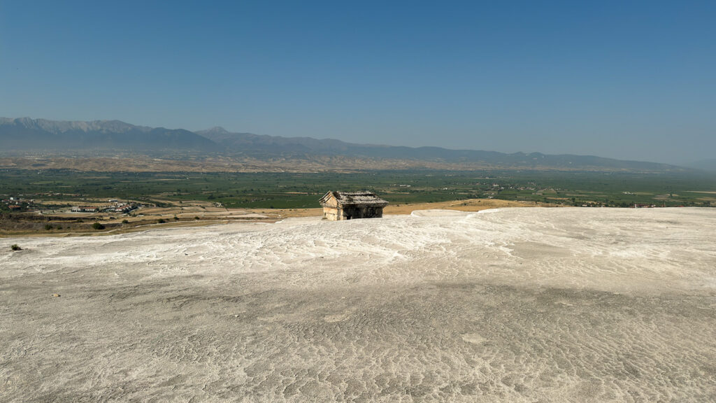 Hiérapolis sarcophage montagne